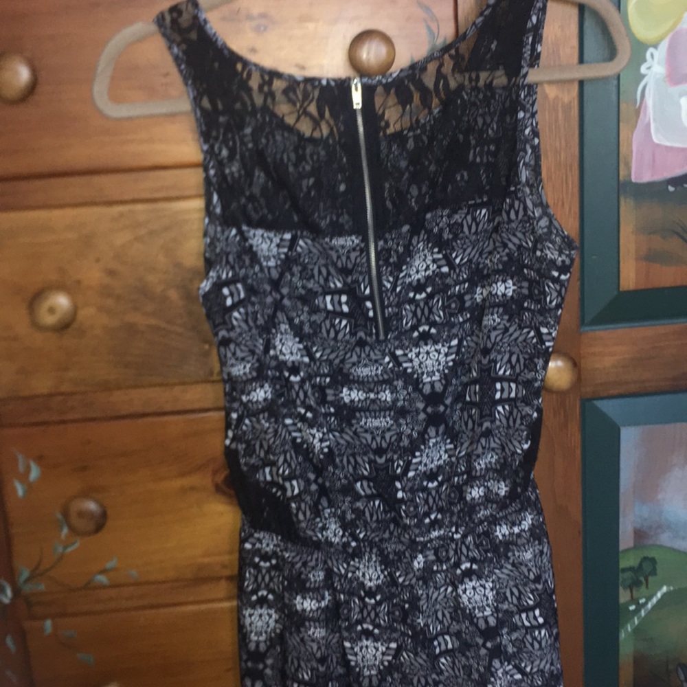 SILK ROMPER WITH LACE DETAILING - Picture 2 of 4
